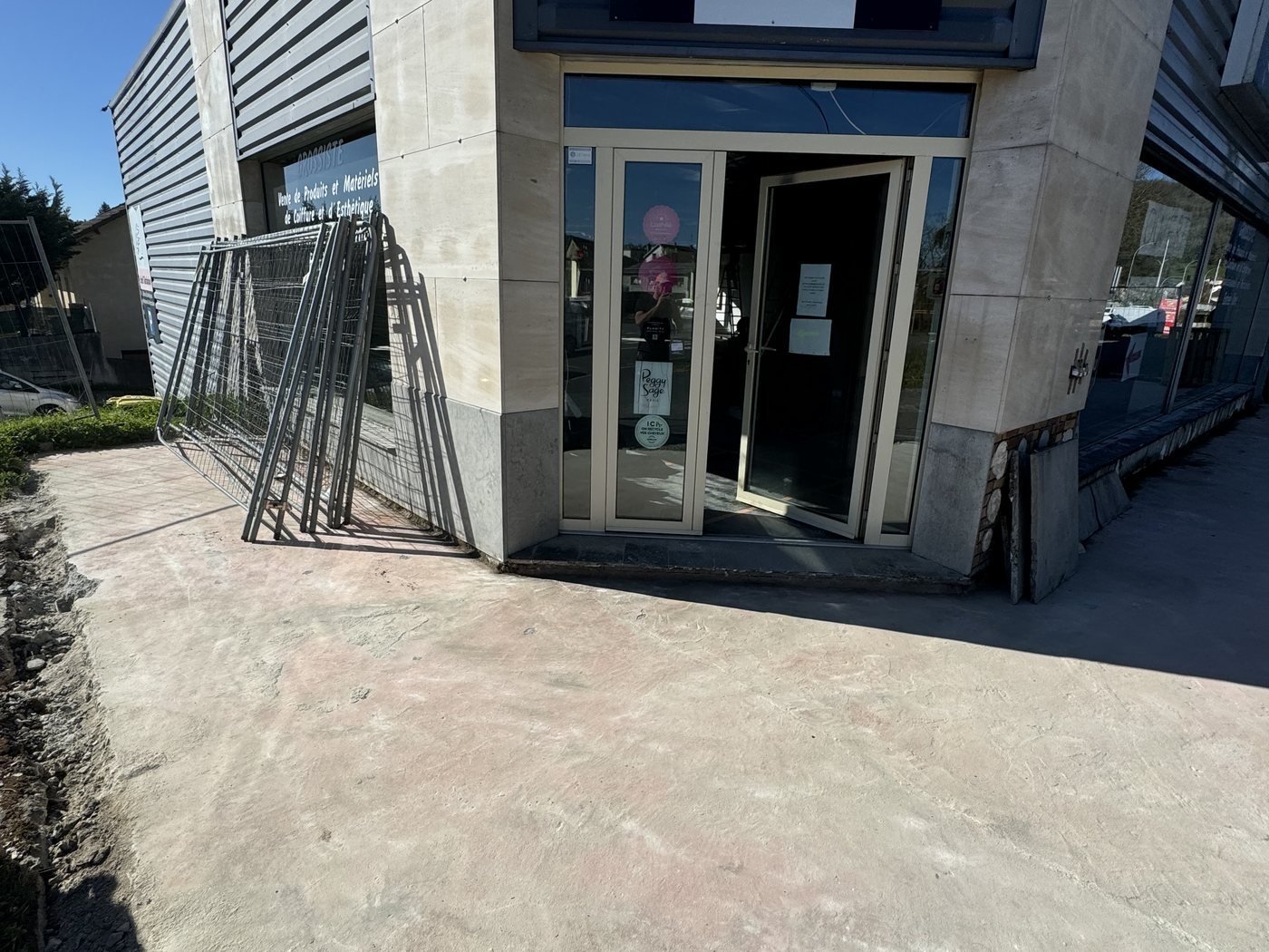 Curage et dépose de pavés extérieurs à Brive